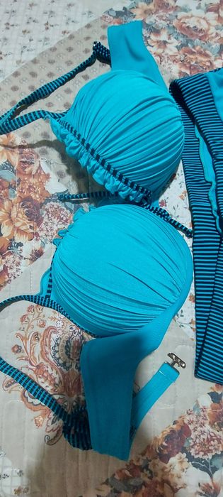 Продам красивый купальник