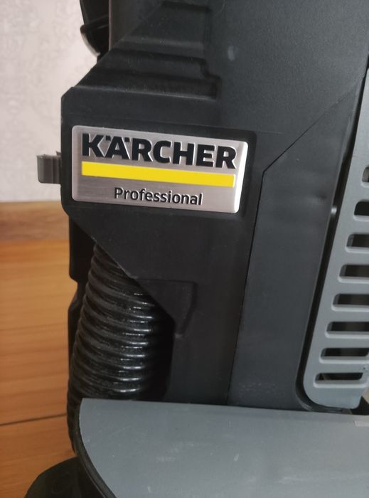 Профессиональный пылесос Karcher CV 38/2 Adv (2024 г.в.)