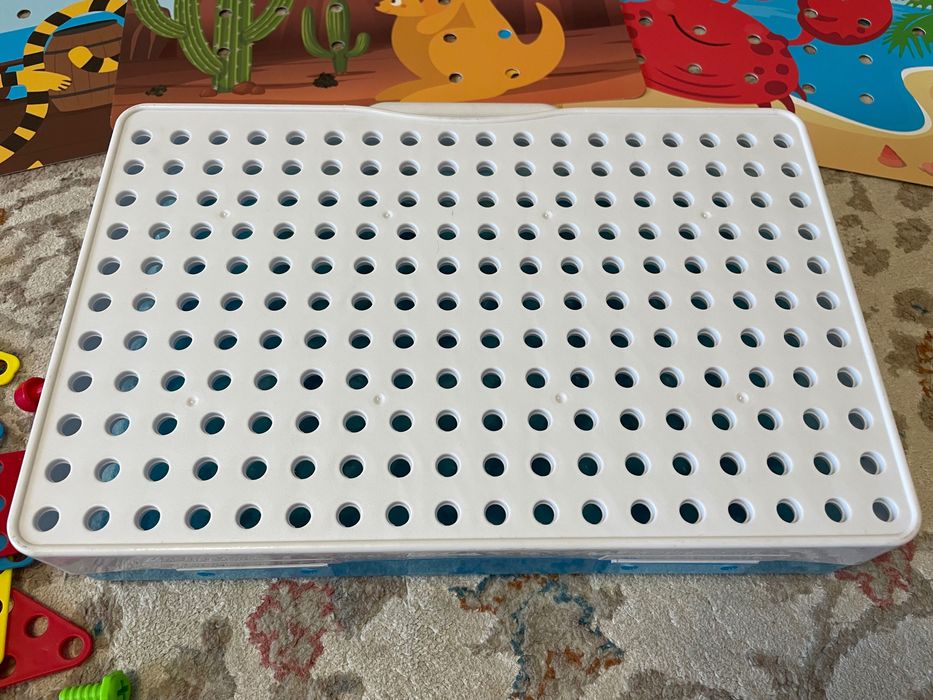 Конструктор в чемоданчике с шуруповертом