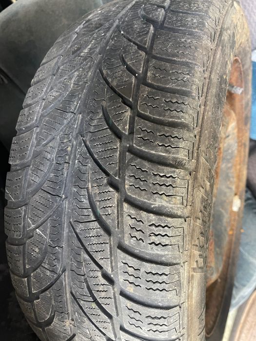 Cauciucuri de iarnă cu jante