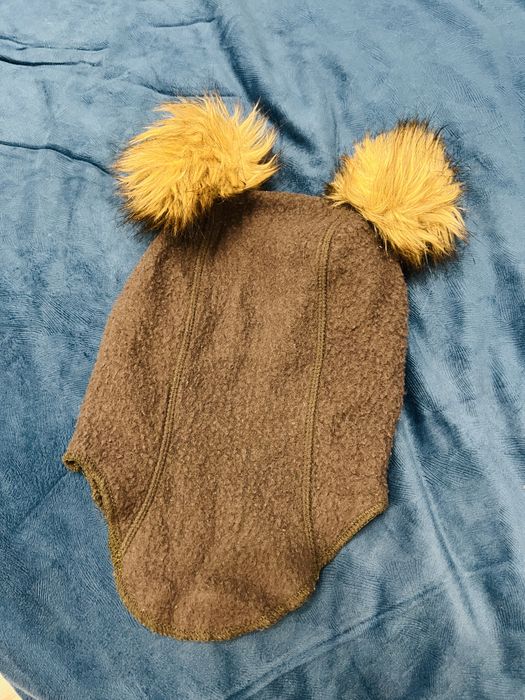 Cagula cu ciucuri Mikk-Line din lana fleece organica