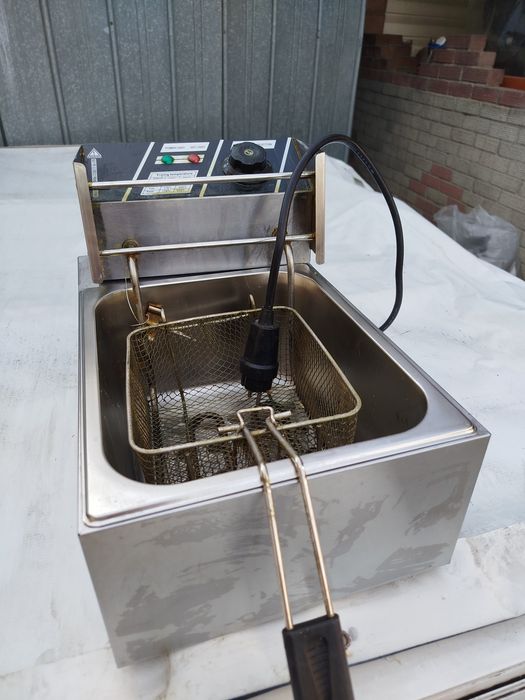 Продам фритюрницу