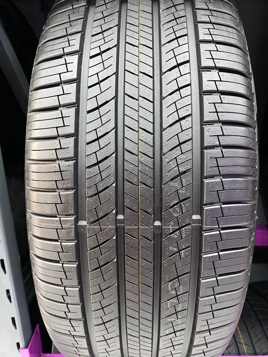 Nexen Roadian GTX 235/50R19