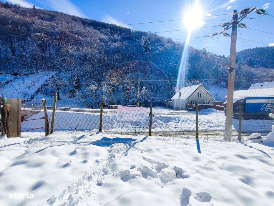 Teren intravilan în Tilișca, zonă montană superba!