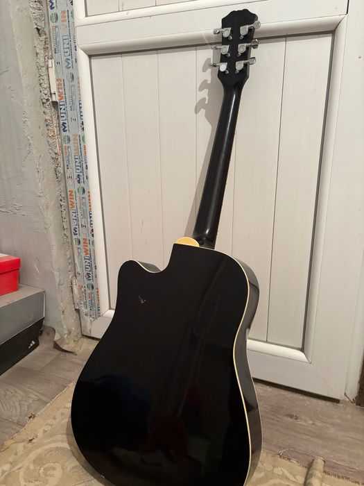 Гитара сатылады!!