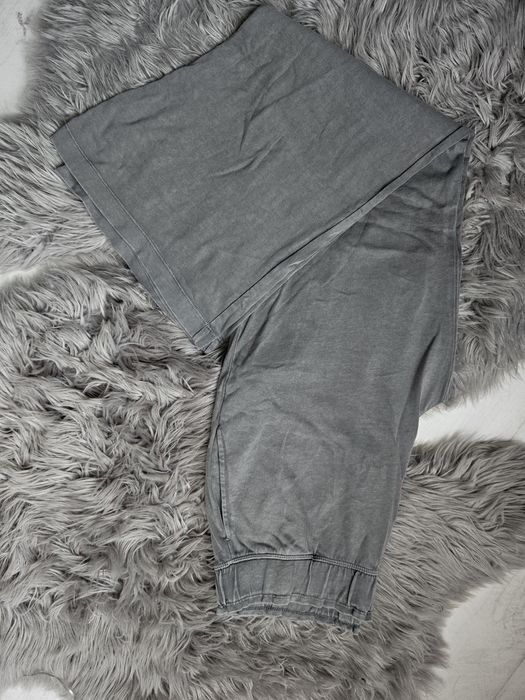 Pantaloni trening zara