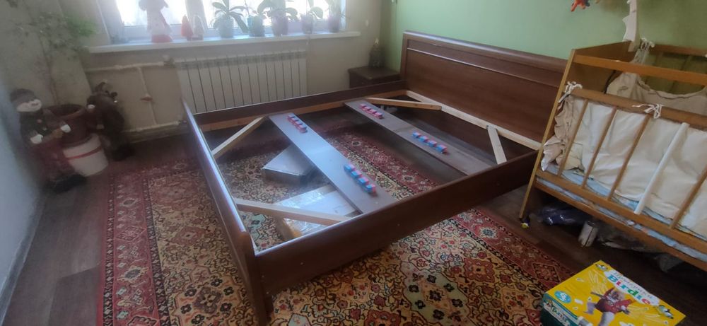 Кровать двуспальная