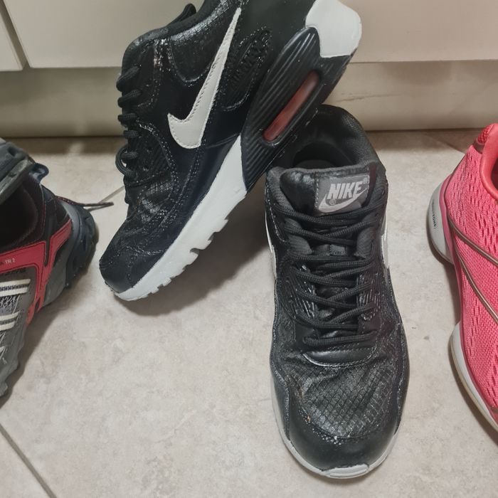 Маратонки различни марки и модели