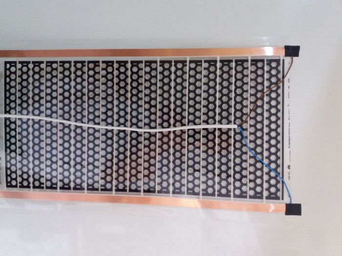 Инфрачервен нагревател за огледало на 12 и 220 волта