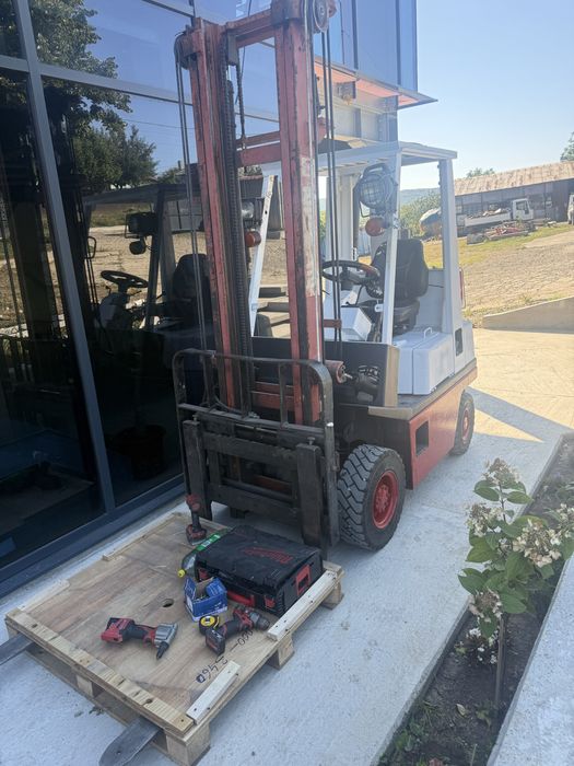 Motostivuitor Nissan 1.5T Diesel – translație – furci 1.2 m – gata de lucru