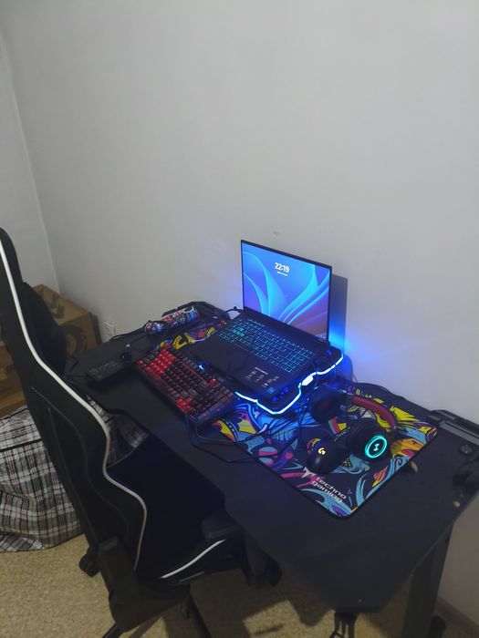 ноутбук     asus