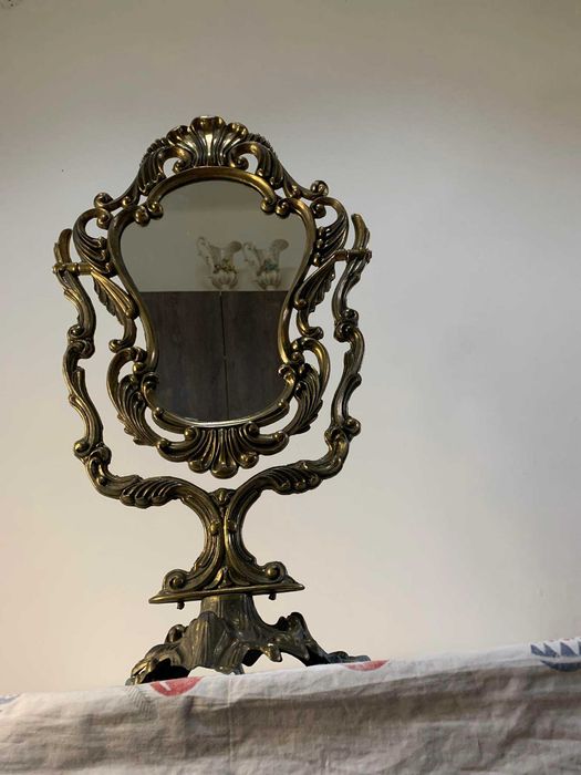 Oglinda vintage din bronz