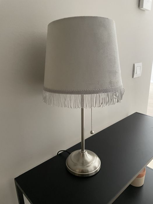 Lampă de masă cu abajur gri velur + franjuri