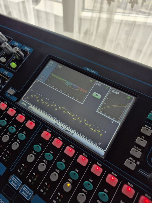 Vănd mixer digital Allen & Heath Qu 32