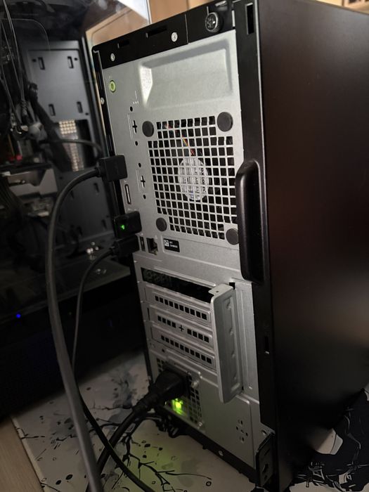 Dell Optiplex 3070. Core i3-8100T. 8/512 GB.