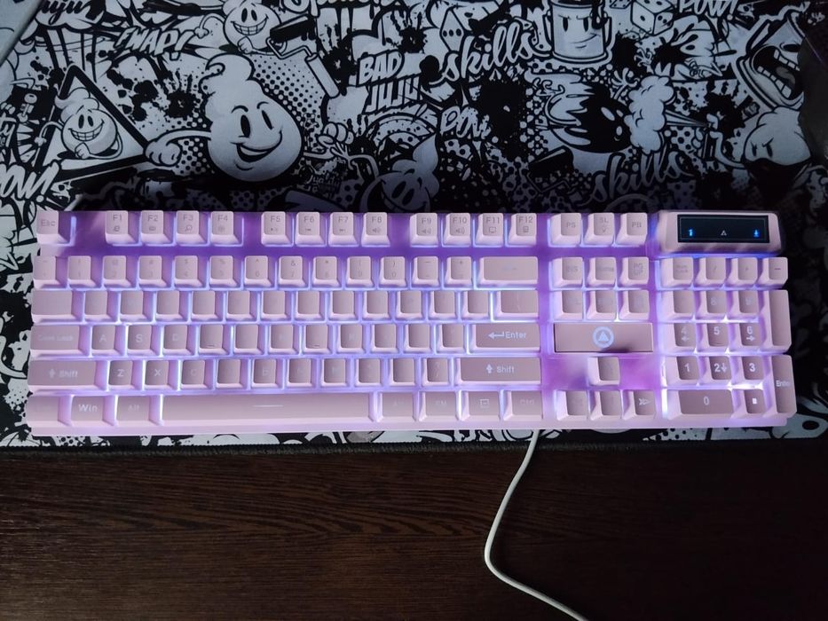 Продам игровую клавиатуру