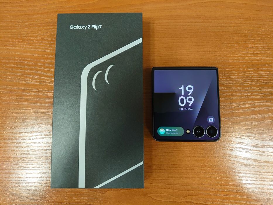 Samsung Z Flip 7 256 GB
