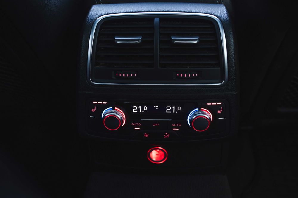 --- Audi A6 30 TDI Quattro S-Line ---