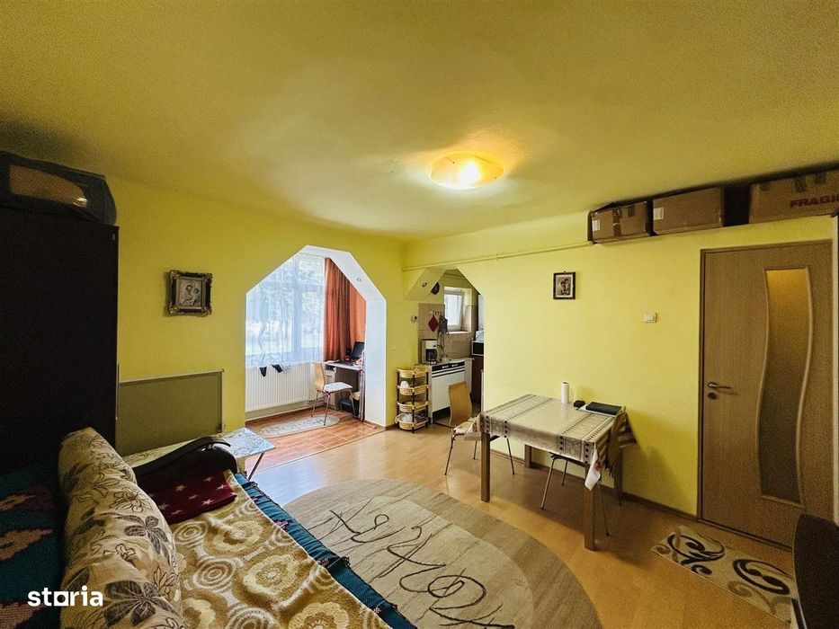 Garsoniera de vanzare, 27 mp, mobilata si utilata – Terezian