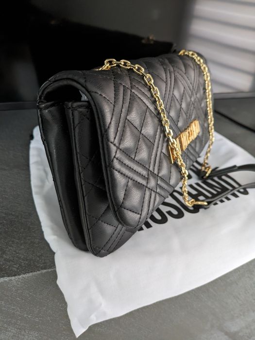 LOVe MOSCINo оригинална