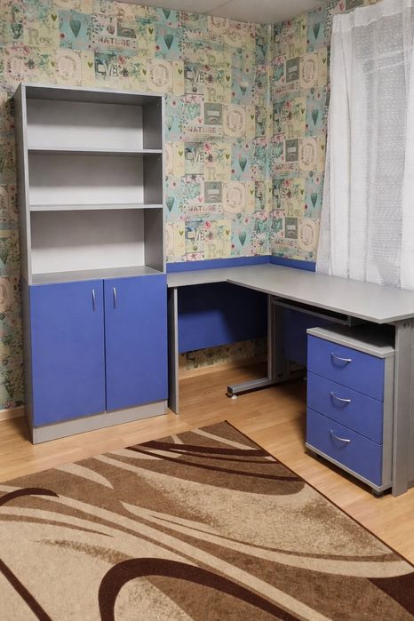 Офис обзавеждане