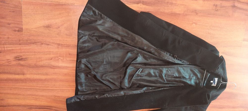 Дамско палто на фирма Ревю