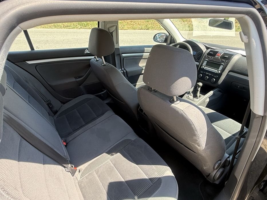 Golf 5 break 1.9 diesel    2100€ fix