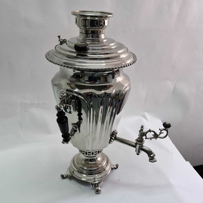 Liquid Money vinde - Samovar Rusesc argintat, fabricat în 1865