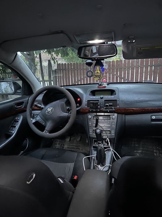Toyota avensis T25