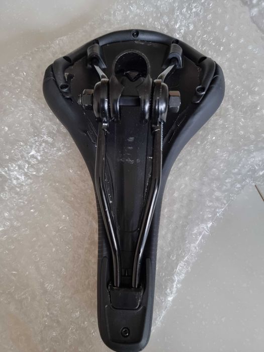 седло велосипедное