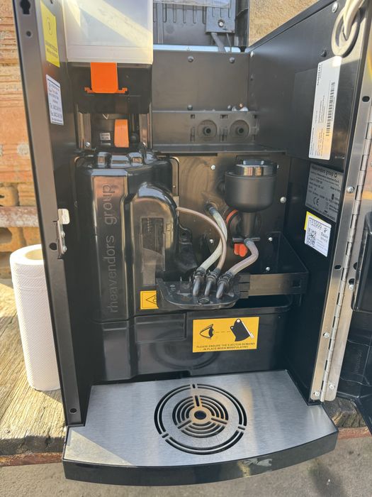 Кафеавтомат с 12 селекции и монетник