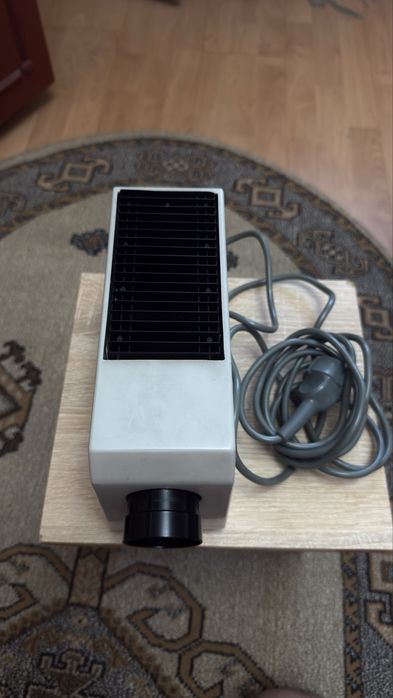 Braun D 10 Slide Projector • Dieter Rams •