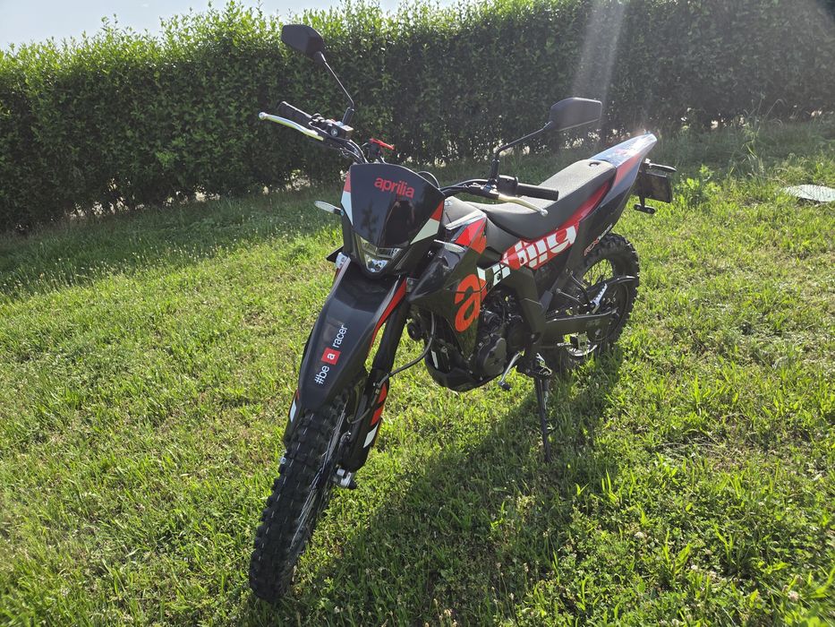 Motocicleta Aprilia rx 125