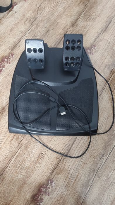 Se vinde Volan Gaming