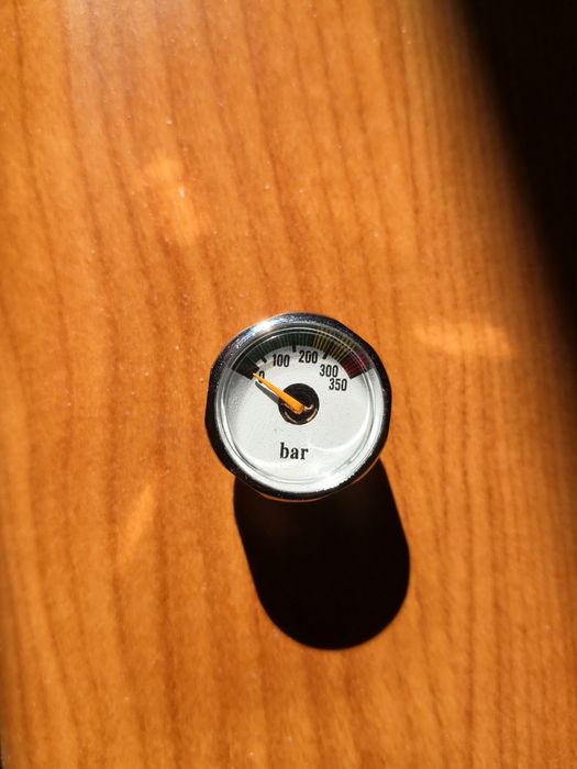Манометър за високо налягане