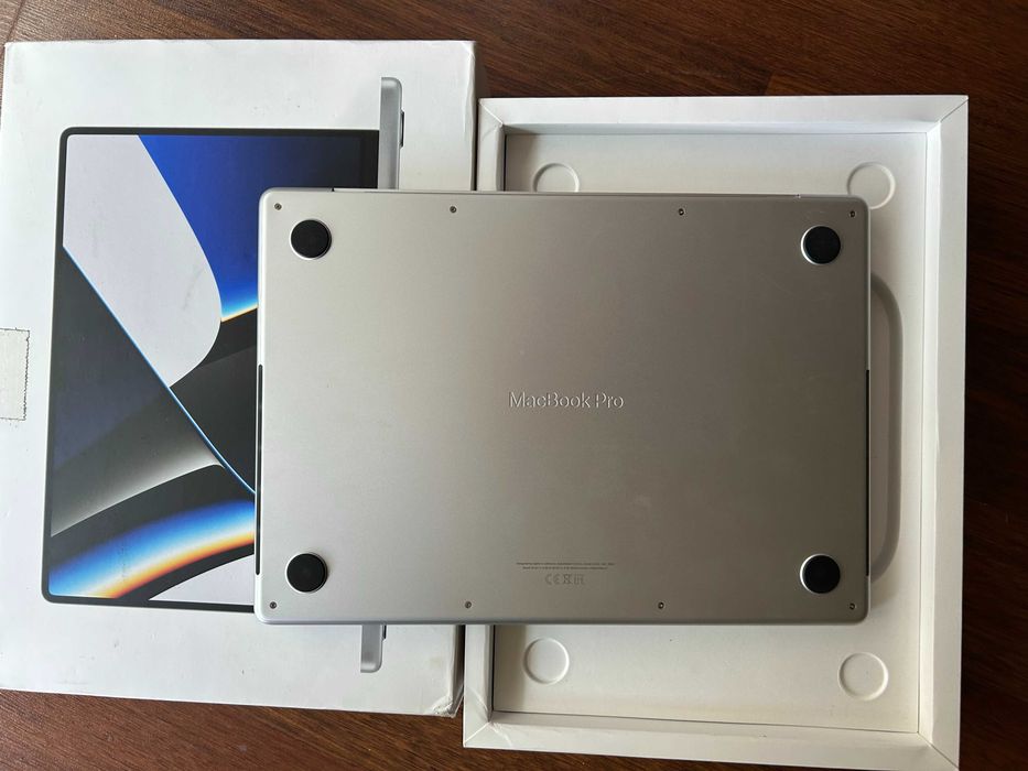 macbook pro m1 14 - Laptopuri oferte online | OLX.ro
