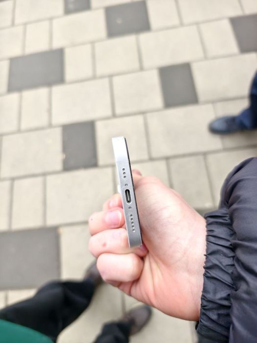 Iphone 16e обмен