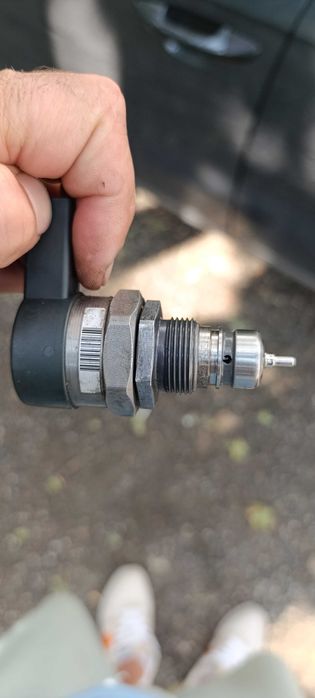 Регулатор на налягане на горивото Пасат 7