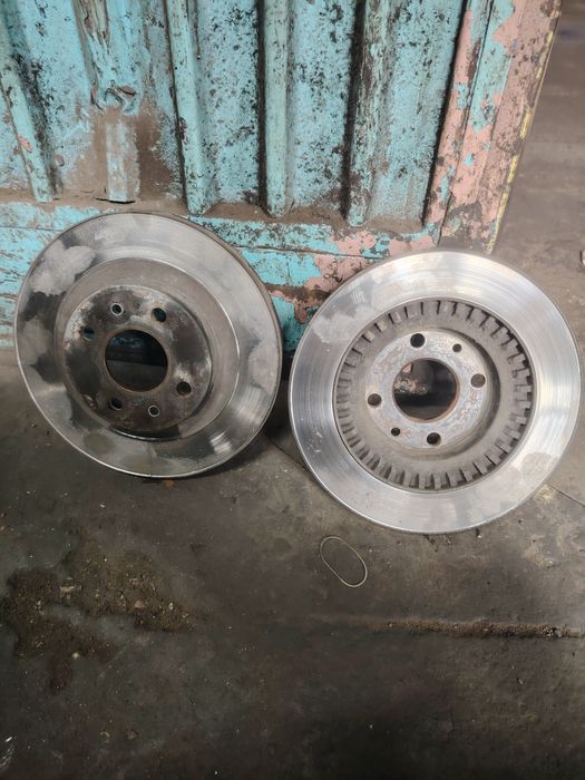 Продам суппорта и диски