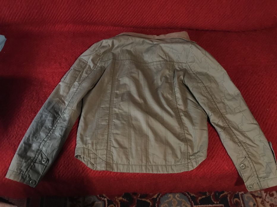 Jacheta Jack & Jones , de fata , mărime L , stare f. buna