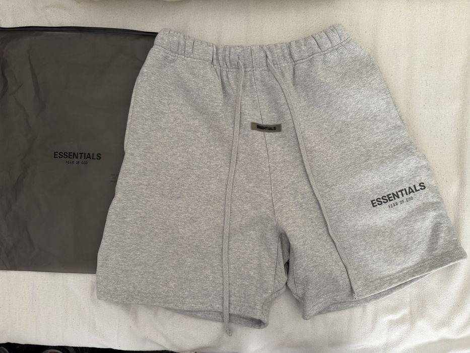 Pantaloni essentials