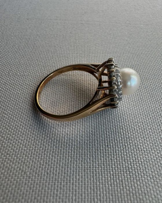 Inel din aur, perla si diamante