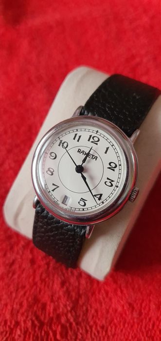Ceas rusesc RAKETA cu data-NOS!