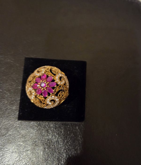 Продается перстень с рубином