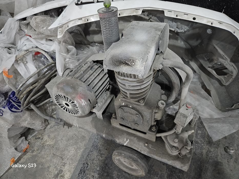 Компрессор 380 СССР в отличном рабочем состоянии