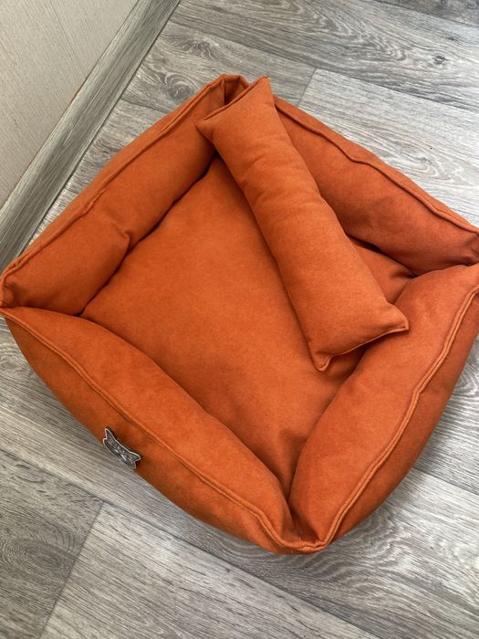 Продам лежанку для кошки