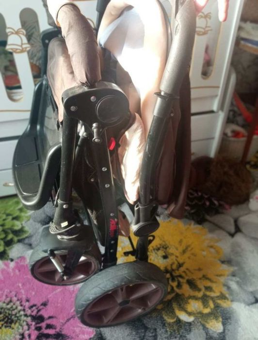 Продам коляску зимняю