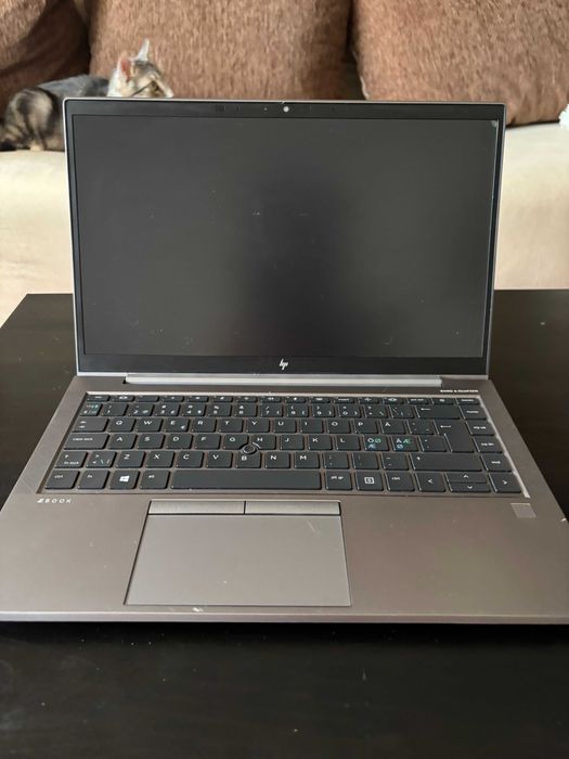 HP ZBook Firefly 14 G8 i7-1165G7 16GB RAM DDR4 3200MHz 256GB SSD Nvidia T500 4GB BATERIE NOUĂ Windows 11 Tastatura Iluminata Incarcător