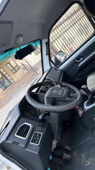 грузовик Dongfeng