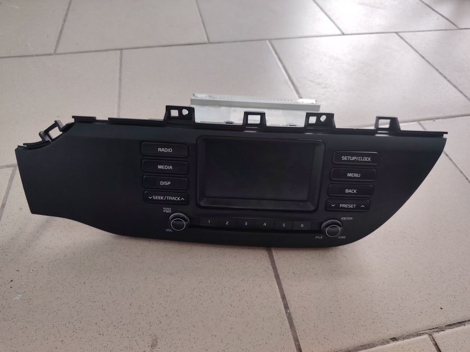 Продам Магнитофон на кио Рио 2018года